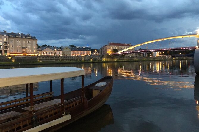 1 Hour Traditional Gondola Sightseeing Vistula River Cruise - Kazimierz, Podgórze, and the first bridges