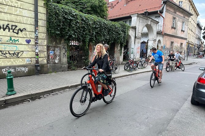 3-Hour E-Bike Tour In Krakow - Wawel Hill and the dragon by the river