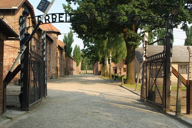 Auschwitz and Birkenau Round-Trip VIP Transport from Krakow - Is $166.80 per person a fair price?