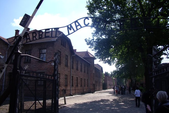Auschwitz and Birkenau WITHOUT GUIDE private transport from Kraków - The three-kilometer transfer to Birkenau