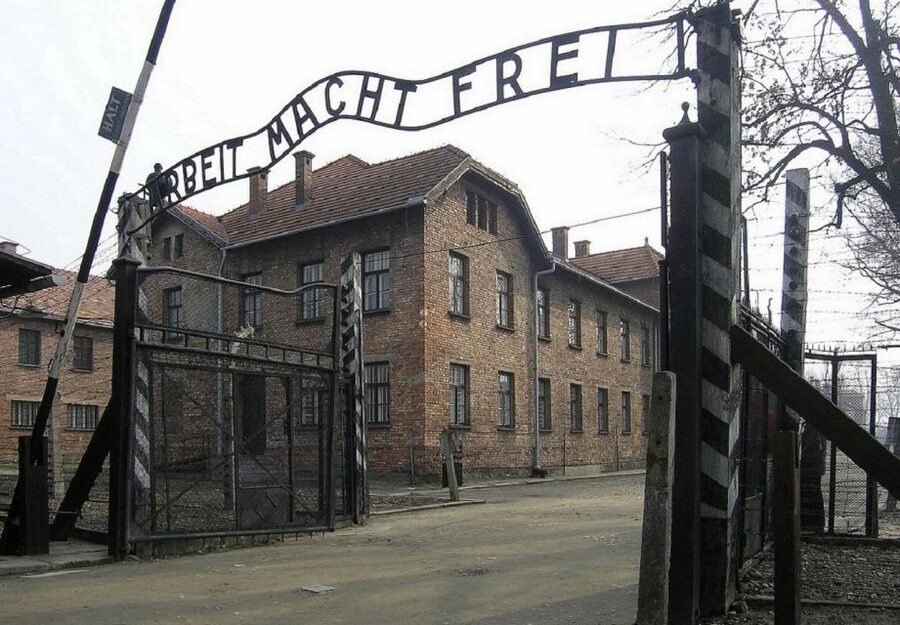 Auschwitz-Birkenau and Krakow Private Car Trip from Katowice - Key points to know before booking