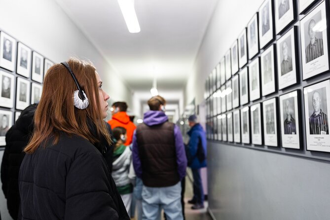 Auschwitz-Birkenau: Day Trip & Transfer from Kraków - The 90-minute ride from Kraków