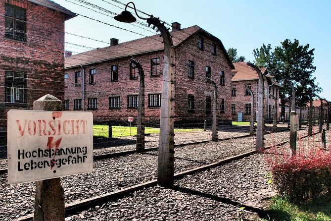 Auschwitz Birkenau Guaranteed Guided Tour or your money back - The journey from Krakow to Oświęcim