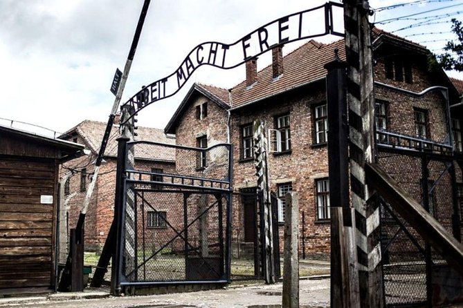 Auschwitz-Birkenau guided tour from Krakow - private car - Auschwitz I and the Arbeit Macht Frei gate