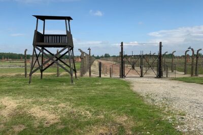 Auschwitz Birkenau Guided Tour/Skip The Line/PickUp/Guide ENG