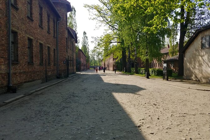 Auschwitz Birkenau Guided Tour with Hotel Pickup from Cracow - Why this Auschwitz tour works from Kraków