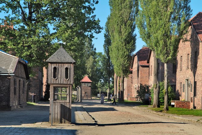 Auschwitz-Birkenau Museum and Memorial Guided Tour from Krakow - The Krakow departure and the ride to Oswiecim