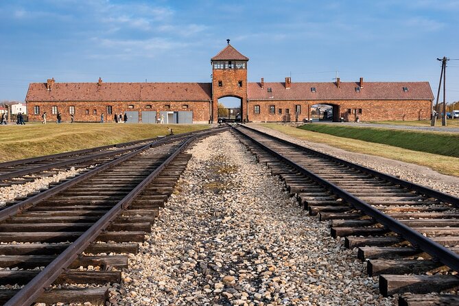Auschwitz Birkenau Round Transfer, Private Driver from Krakow - Why a private Auschwitz transfer helps