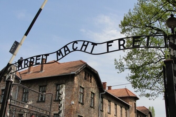 Auschwitz Birkenau Round Transfer, Private Driver from Krakow - Waiting at the museum and returning to Krakow