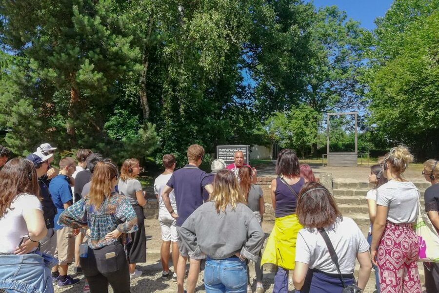 Auschwitz-Birkenau: Skip-the-Line Ticket and Guided Tour - What the 210-minute schedule feels like