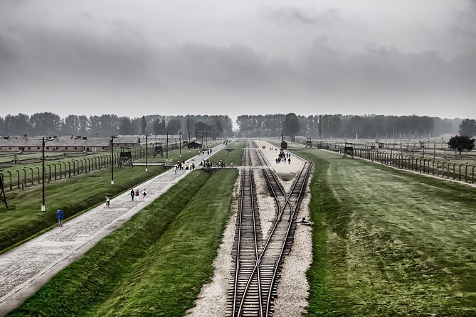 Auschwitz-Birkenau - Skip the Line Tickets - Guide quality and the value of the headset