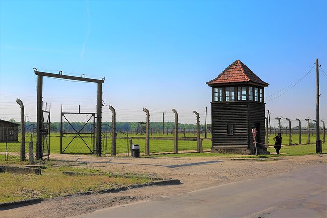 Auschwitz-Birkenau Tour with Private Transport Altenative Tour - The private drive from Krakow