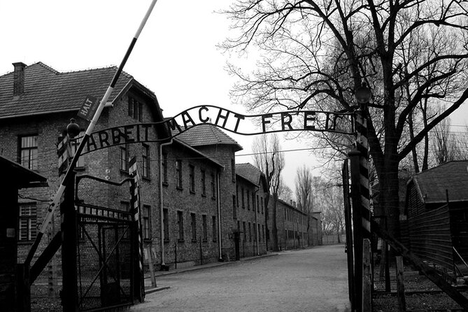 Auschwitz Birkenau Transfer and Guide with Salt Mine Combo Option - A Day That Needs the Right Pace
