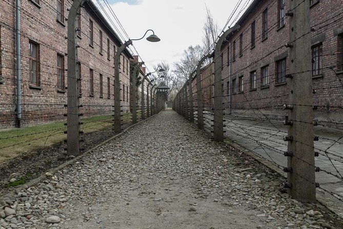 Auschwitz-Birkenau & Wieliczka in one day (Guided tour) - The break between the camps and the mine