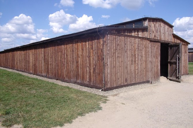 Auschwitz Tours Memorial and Museum Guided Tour from Krakow - Getting from Krakow to Auschwitz