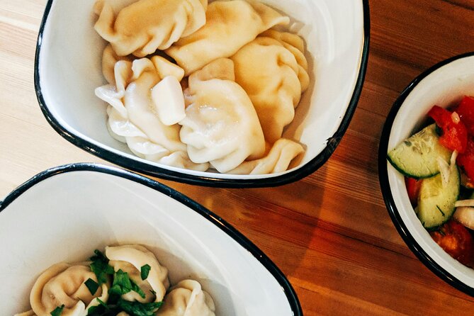 Authentic Beer and Pierogi Tour of Krakow - Fifteen minutes at the Cloth Hall