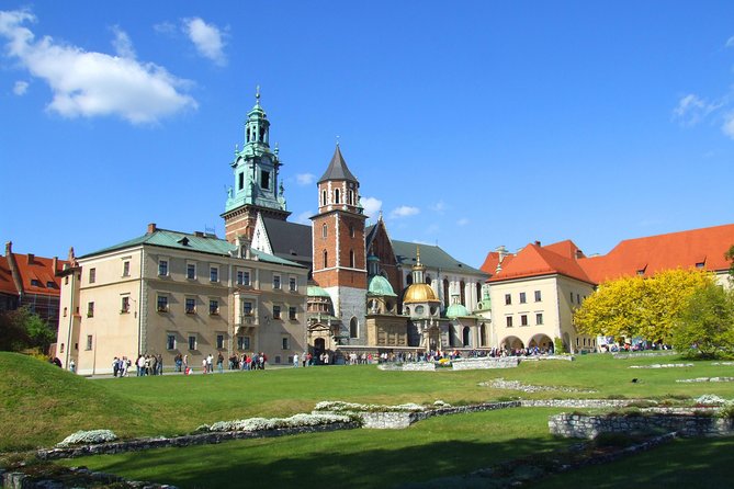 City Tour by electric car- Krakow - What the guide and commentary add
