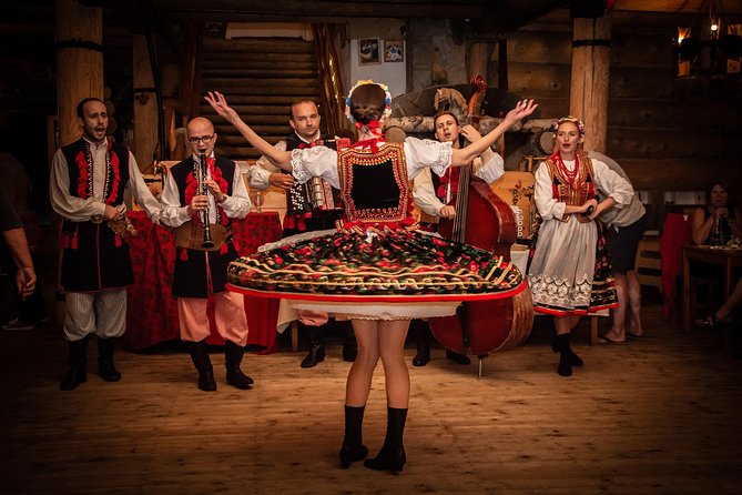 Cottage Style Evening with Folk Show and Traditional Feast from Krakow - Key things to know before booking