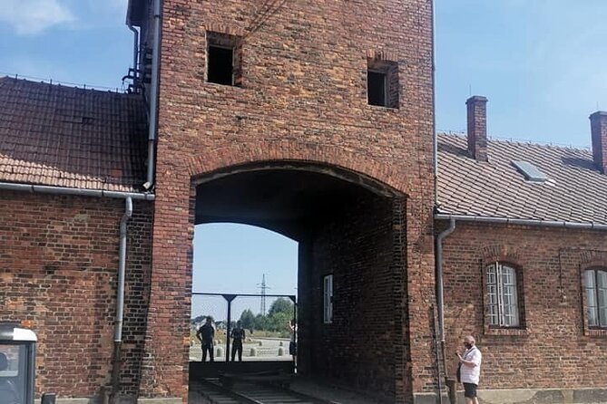 CV-Visit to the Auschwitz Camp in Italian with departure from Krakow - Key points at a glance