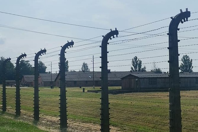 CV-Visit to the Auschwitz Camp in Italian with departure from Krakow - What an Italian-speaking guide adds