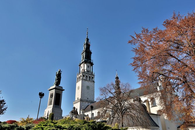 Czestochowa the Black Madonna Day Tour from Krakow - Seeing the Black Madonna at Jasna Gora