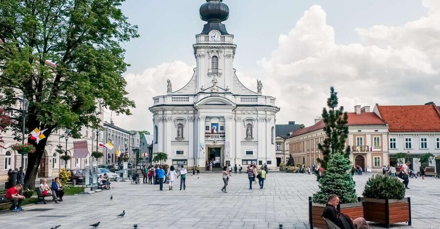 Day Tour: Traces of Pope John Paul II near Krakow - Key points to know before booking