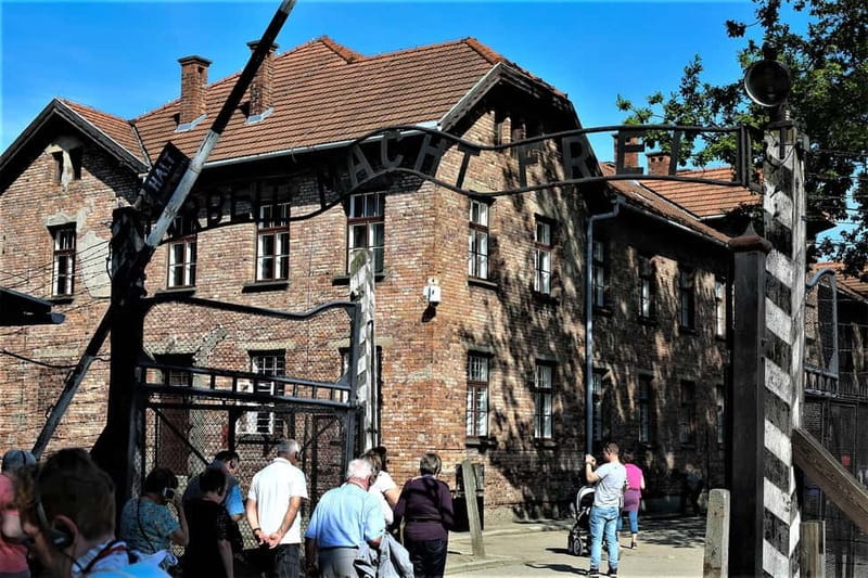 From Krakow: Auschwitz-Birkenau Guided Tour & Pickup Options - The guide can make or break the day