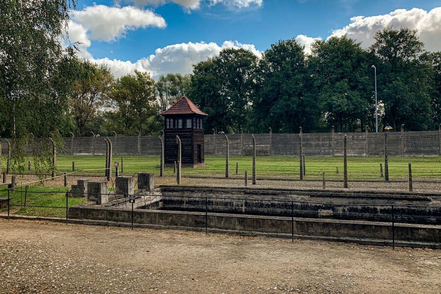 From Krakow: Auschwitz-Birkenau Memorial and Museum Tour - From Krakow to the former camp