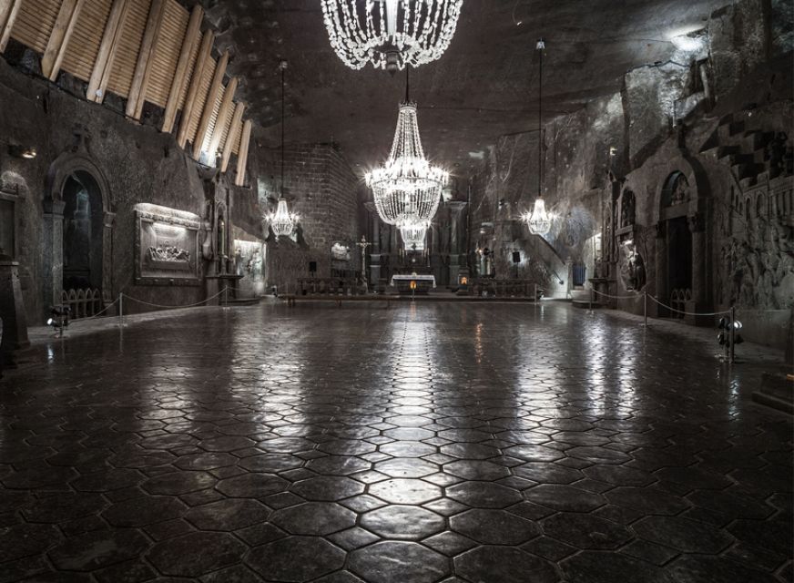 From Krakow: Auschwitz-Birkenau & Salt Mines with Lunch - Auschwitz I: entering a place of remembrance