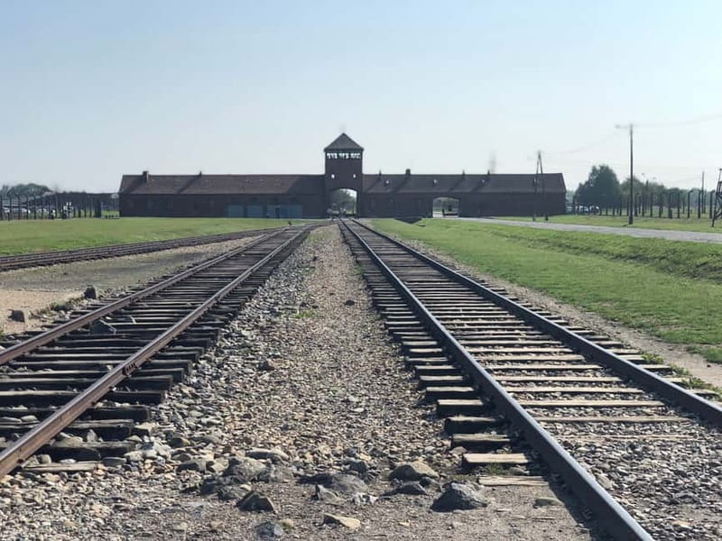 From Krakow: Auschwitz-Birkenau Tour with Transportation - The 1.5-hour journey to Oświęcim