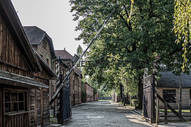 from Kraków: Auschwitz excursion with guaranteed Dutch guide - Auschwitz I: original barracks and difficult evidence