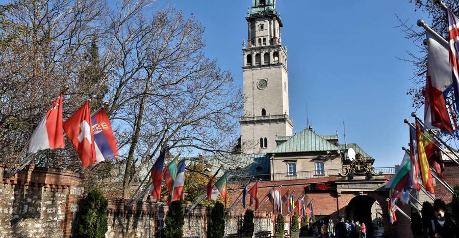 From Krakow: Czestochowa - The Black Madonna - Pickup, timing, and the small details that matter