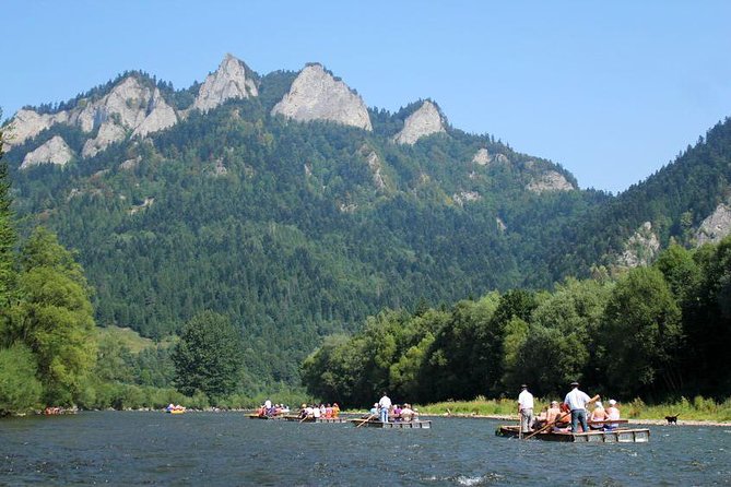 From Krakow: Dunajec River Rafting in Pieniny Mountains - What to wear for an open-air river trip