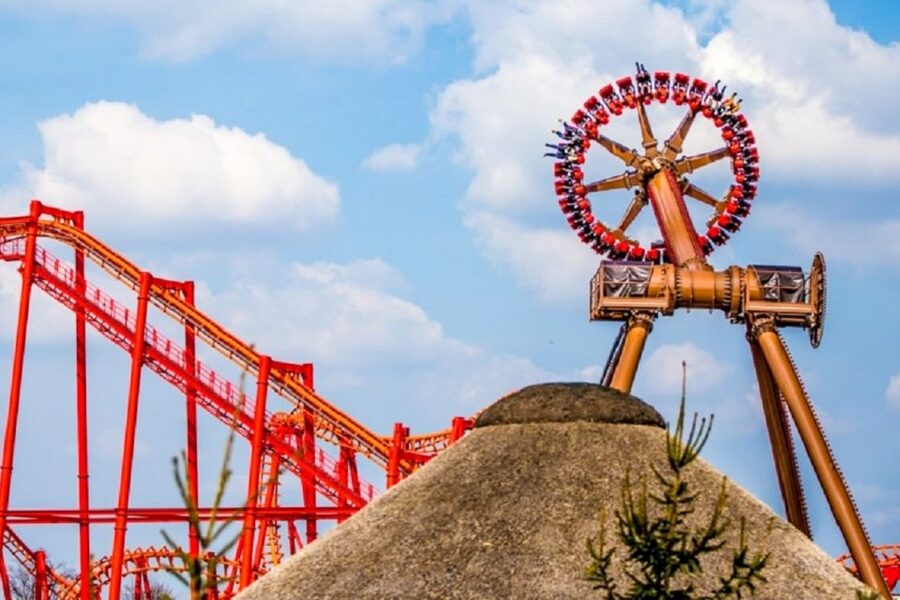 From Kraków: Energylandia Amusement Park Transfer and Entry - Who should book this day out?
