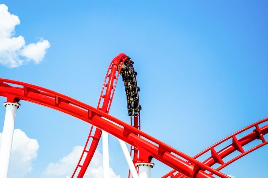From Kraków: Energylandia Amusement Park Transfer and Entry - Cooling off in the water zone