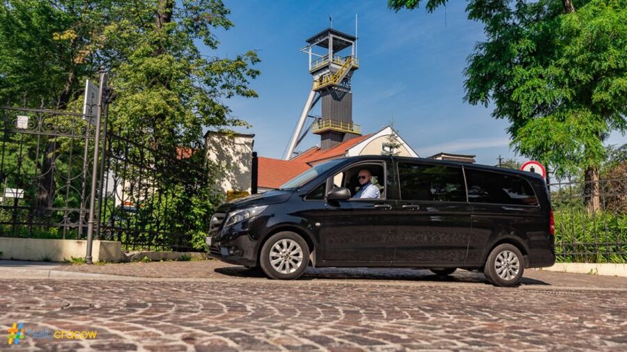 From Krakow: Guided Tour in Wieliczka Salt Mine - Guide quality and group communication