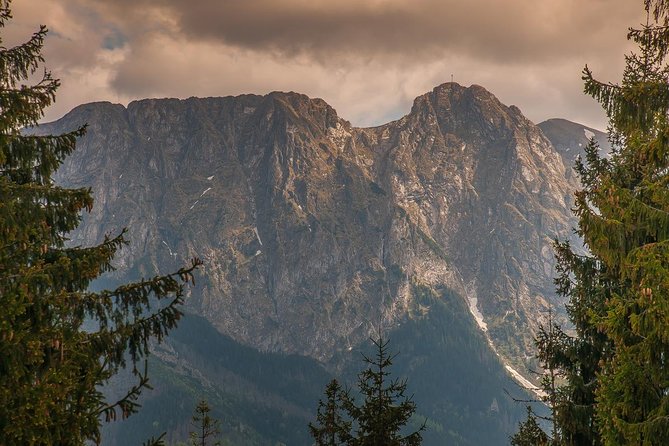 From Krakow: Skiing and Zakopane Tour Experience - Arriving in Zakopane and finding the Podhale character