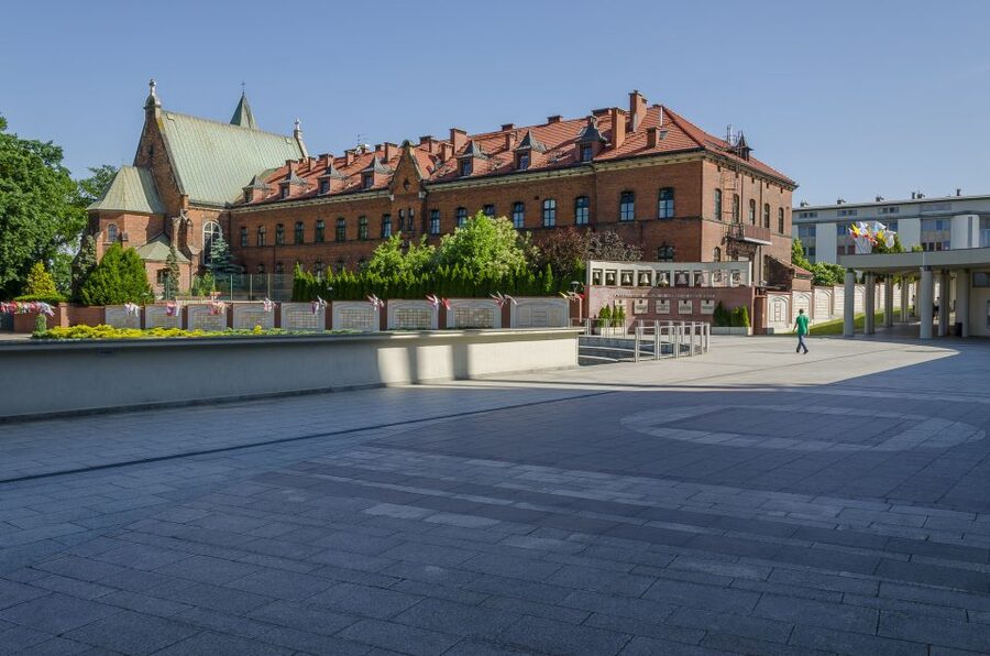 From Krakow: Wadowice & Sanctuary of Divine Mercy Tour - Is $162 a fair price?