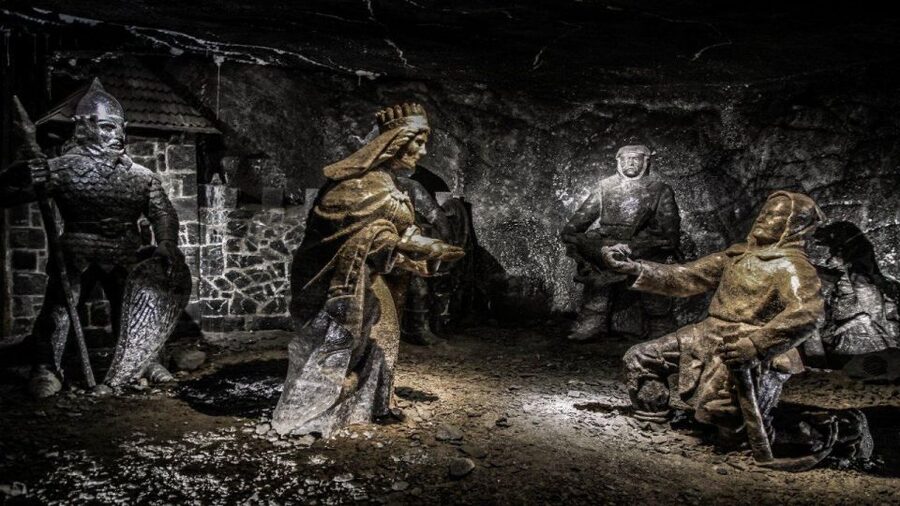 From Krakow: Wieliczka Salt Mine Guided Tour & Transfer - Why the small group matters