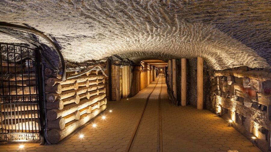 From Krakow: Wieliczka Salt Mine Half-Day Trip with Pickup - Why Wieliczka feels unlike an ordinary museum