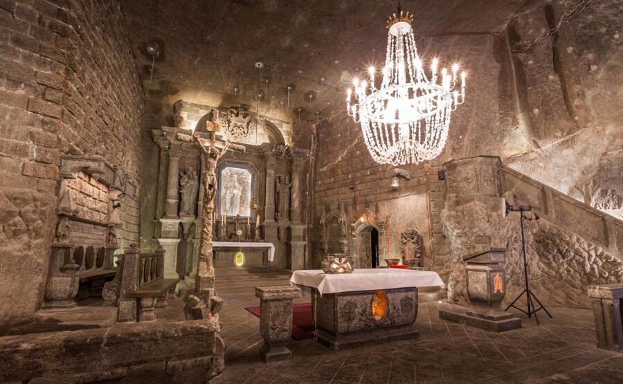 From Krakow: Wieliczka Salt Mine Small Group Guided Tour - Why Wieliczka Salt Mine is worth half a day