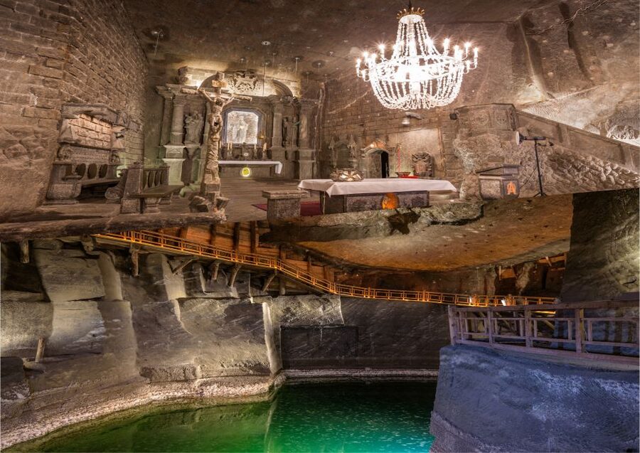 From Krakow: Wieliczka Salt Mine Small Group Guided Tour - Starting underground with 378 stairs