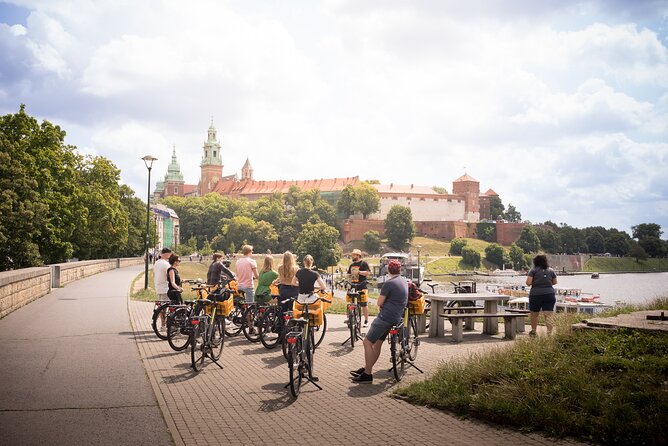 Full Bike Tour - the Old Town, Jewish Qtr & the Ghetto NEW BIKES - Starting on Sławkowska Street with the right bike