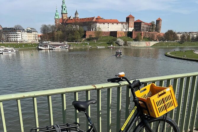 Full Bike Tour - the Old Town, Jewish Qtr & the Ghetto NEW BIKES - The former Ghetto and Schindler’s factory