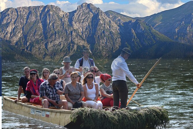 Full-Day Dunajec Rafting and Zakopane Tour from Krakow - The morning ride from Krakow to the Pieniny National Park