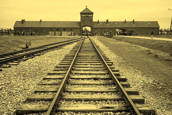 Full-Day Tour of Auschwitz and Wieliczka Salt Mine from Krakow - Why this makes sense as one long Krakow day