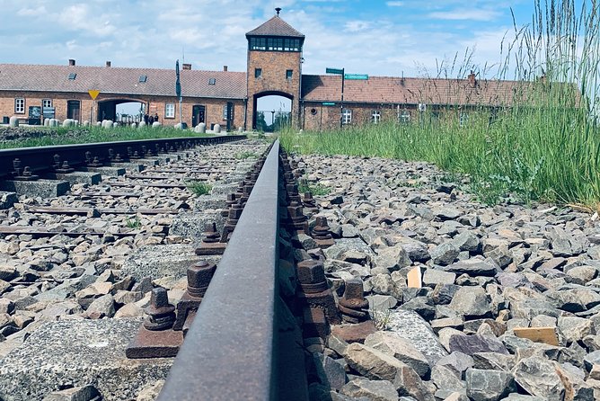 Full day tour to Auschwitz-Birkenau and Salt Mine with a local guide from Krakow - The break before Wieliczka