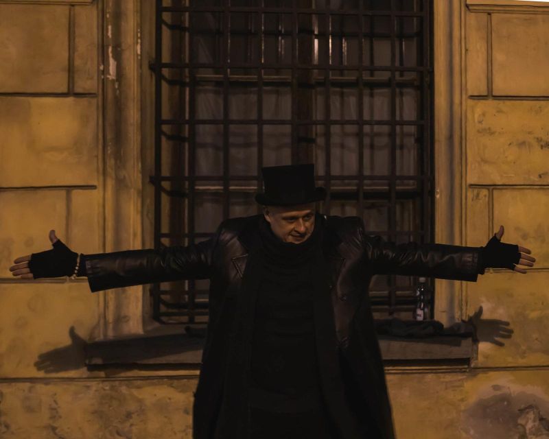 Ghosts & Crimes: Macabre Kraków Walking Tour in English - Kraków after dark, with the pleasant parts stripped away