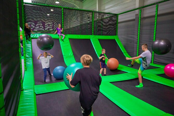 GOjump MEGAPARK Kraków-Sikorki - 1 hour Trampoline Park ticket - Key points before you book