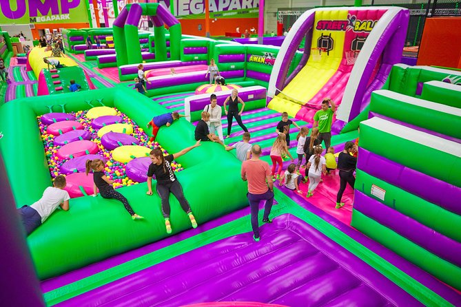 GOjump MEGAPARK Kraków-Sikorki 1h ticket: GOair Inflatable Park - Why the inflatable section is the main draw